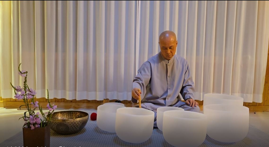 싱잉볼 고월스님.JPG 이미지